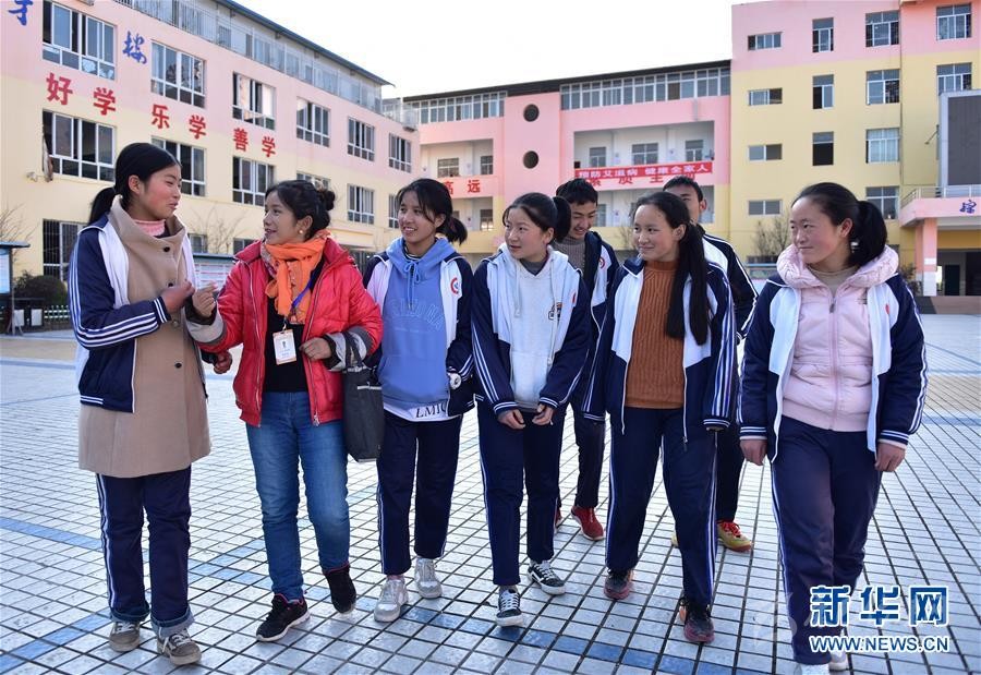 （決戰(zhàn)決勝脫貧攻堅·圖文互動）（4）山上的放羊娃不見了——涼山教育扶貧斬斷貧困“代際傳遞”